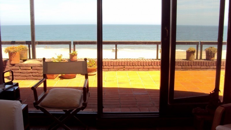 Departamento en alquiler aterrazado en Manantiales frente al mar.